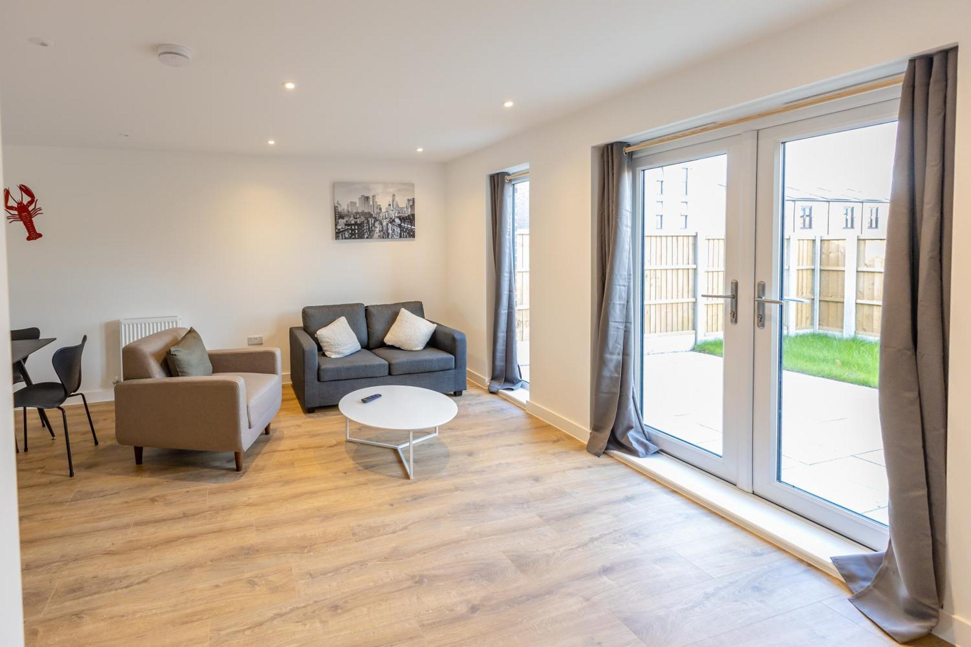 Stunning Modern 3 Bedroom Townhouse - Perfect Getaway 맨체스터 외부 사진