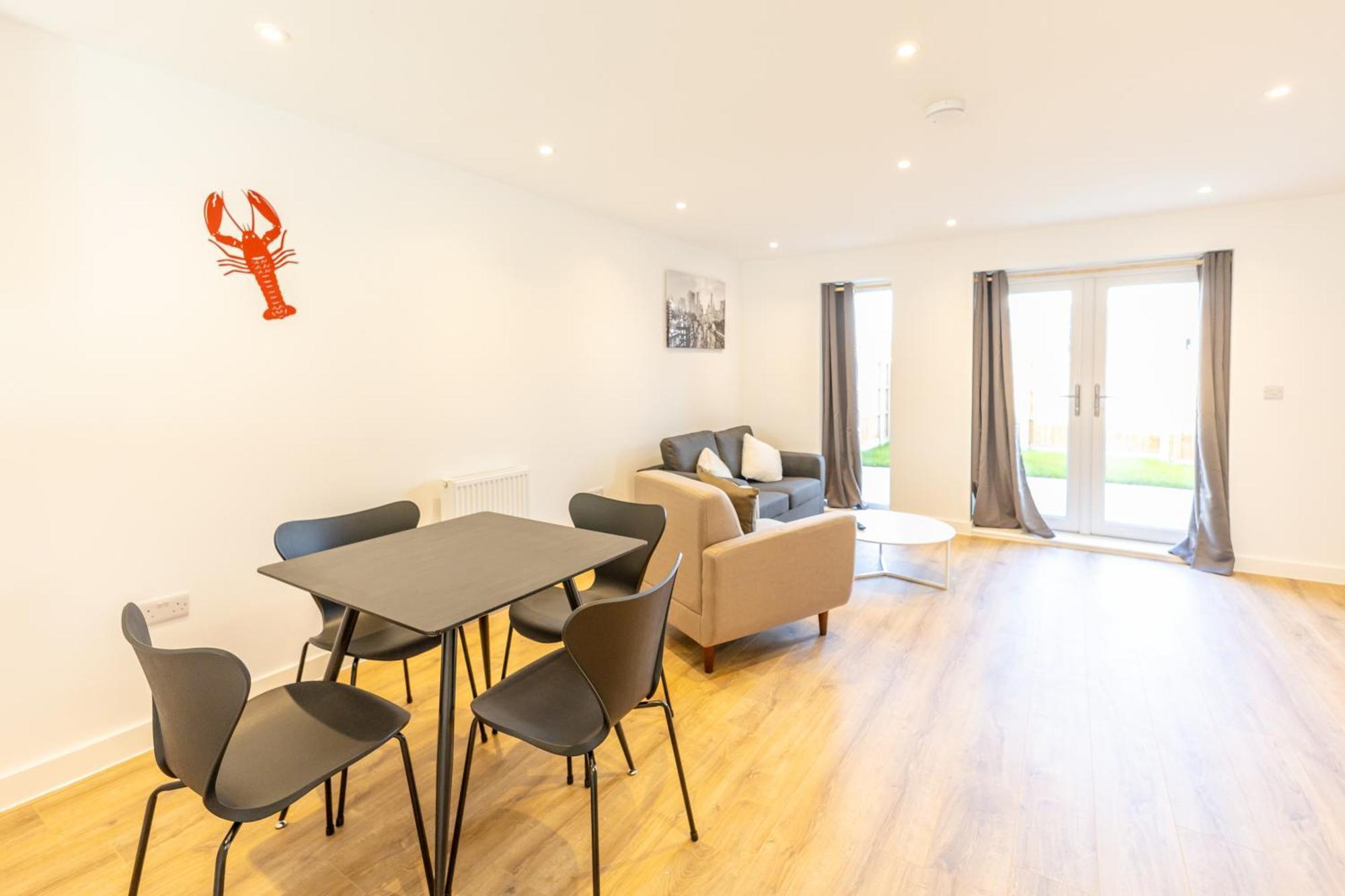 Stunning Modern 3 Bedroom Townhouse - Perfect Getaway 맨체스터 외부 사진