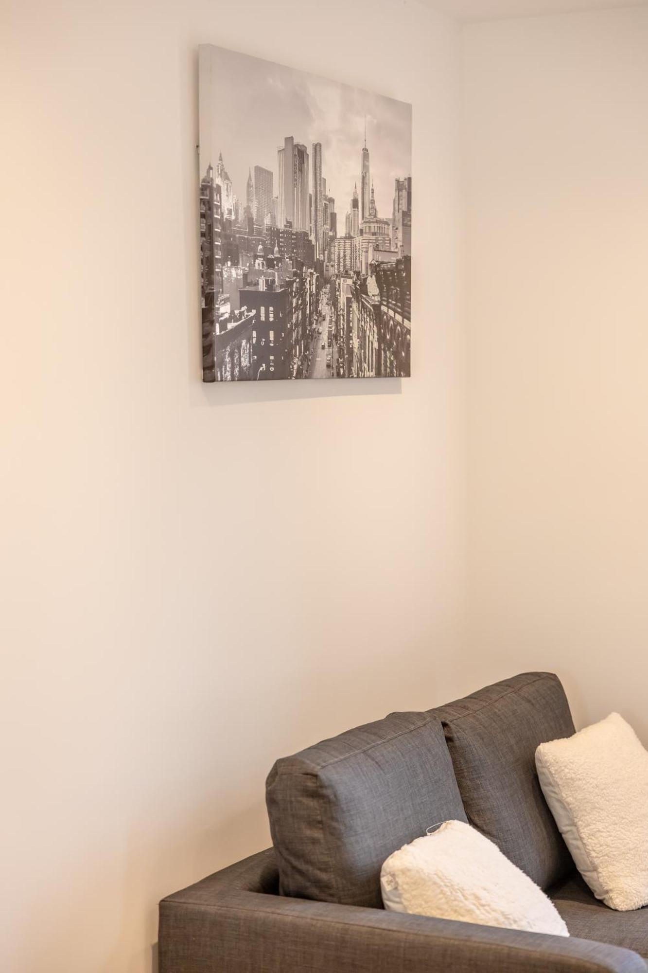 Stunning Modern 3 Bedroom Townhouse - Perfect Getaway 맨체스터 외부 사진