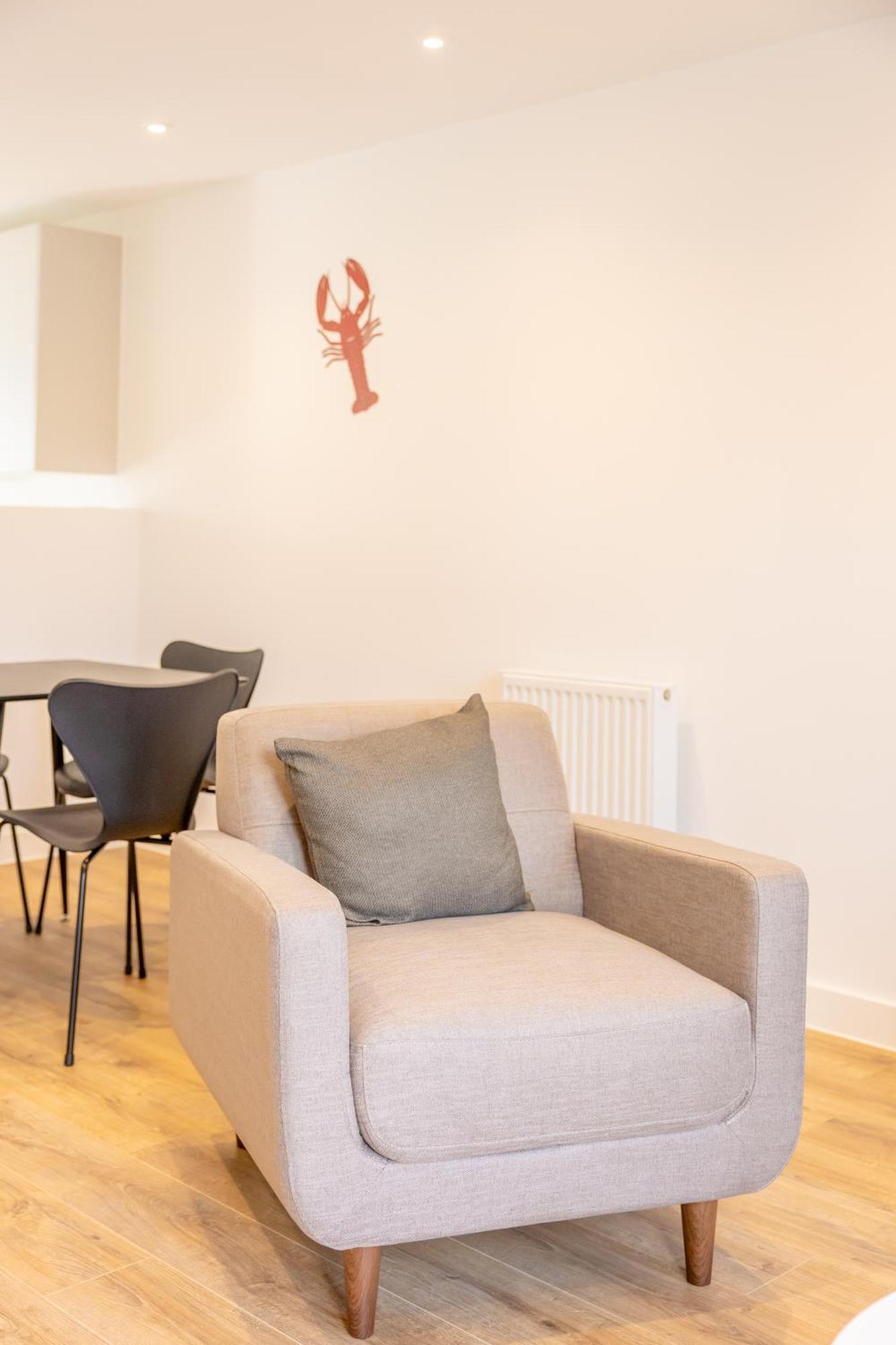 Stunning Modern 3 Bedroom Townhouse - Perfect Getaway 맨체스터 외부 사진