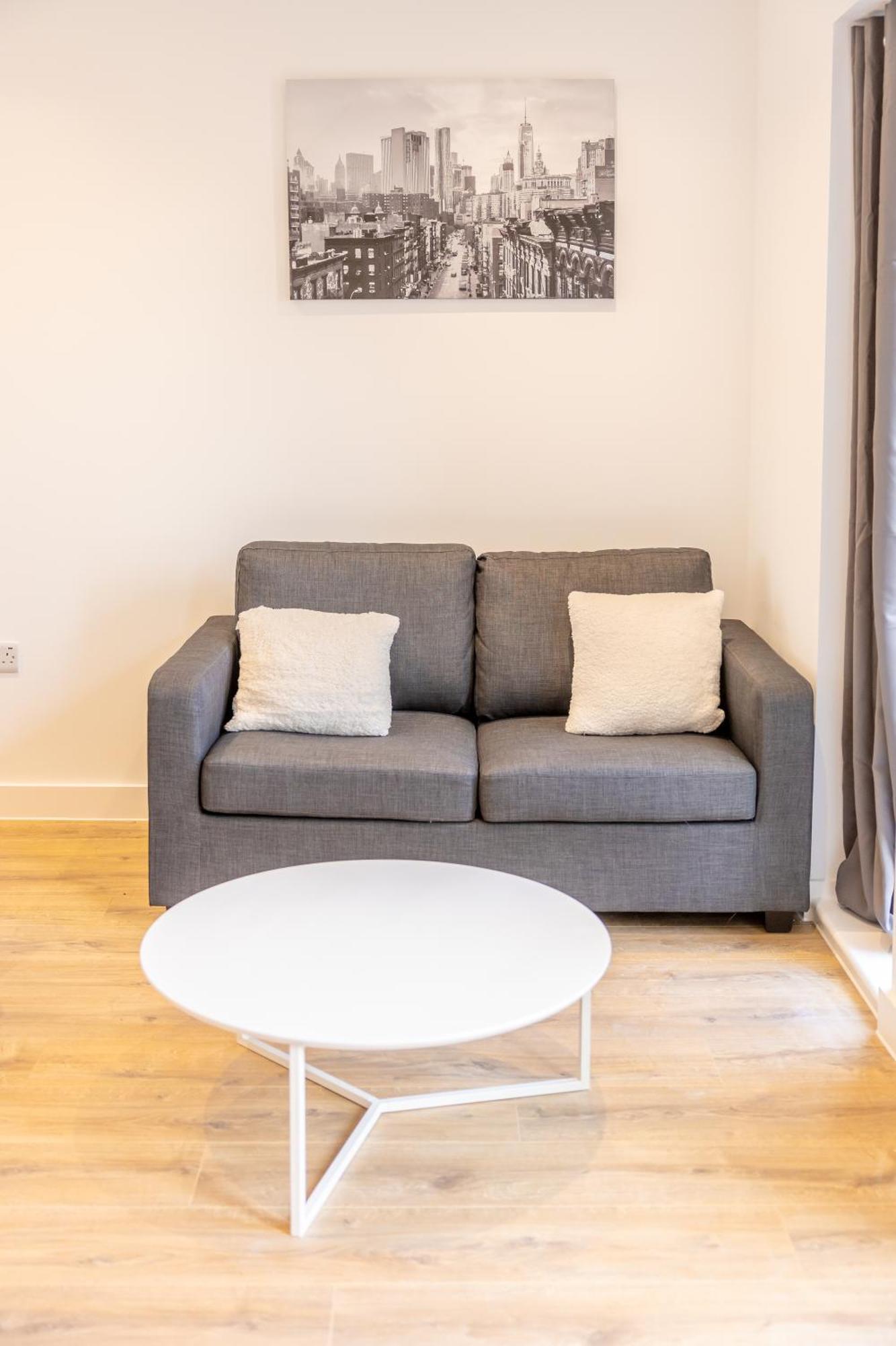 Stunning Modern 3 Bedroom Townhouse - Perfect Getaway 맨체스터 외부 사진