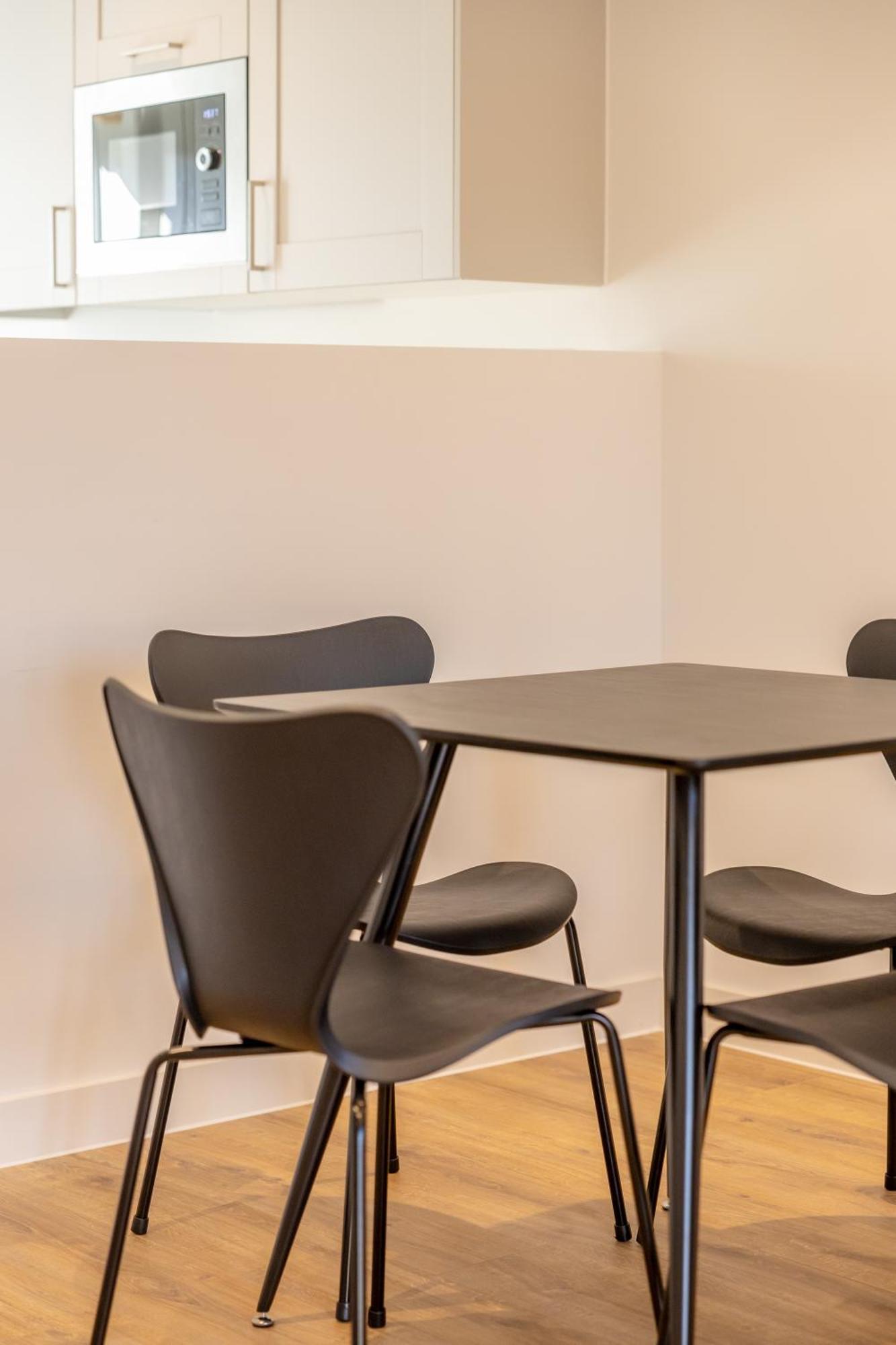 Stunning Modern 3 Bedroom Townhouse - Perfect Getaway 맨체스터 외부 사진